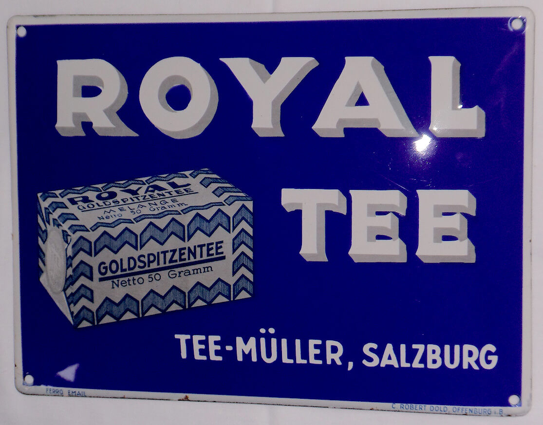 Royal Tee